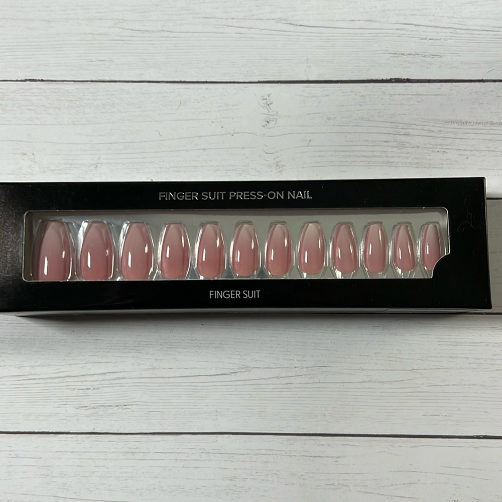 Finger Suit Press On Nails Coffin Office Ombré Light Pink. Medium Length. NIB.